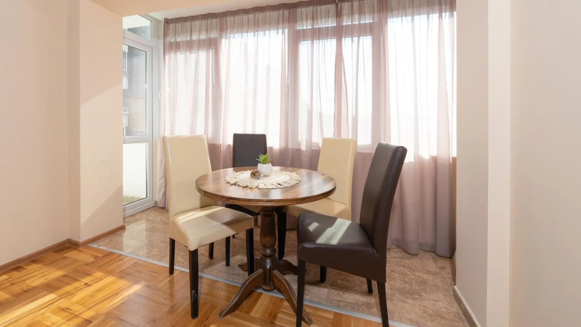 Apartment Boris Garden Comfort Suite Burgas Bulgaria